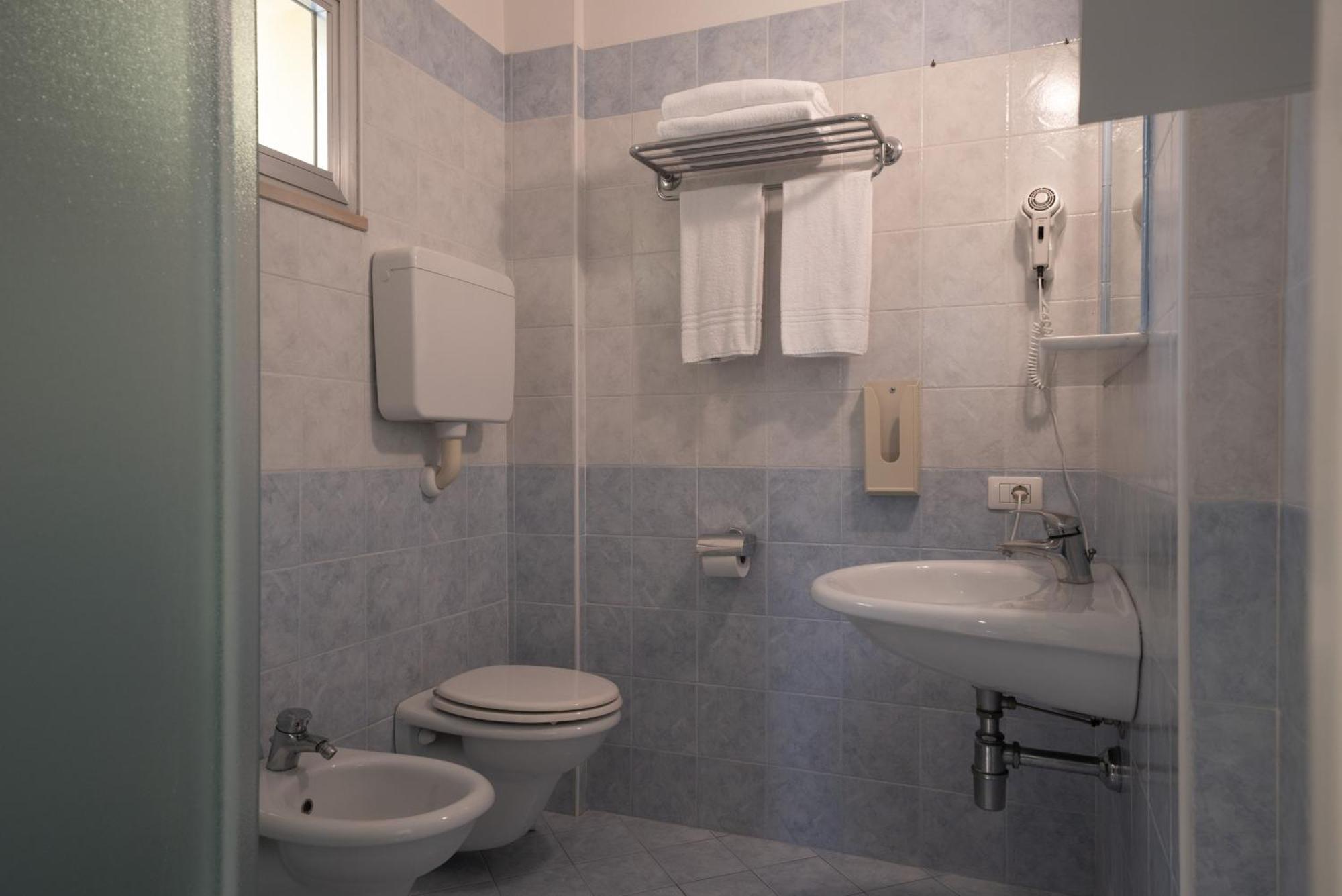 Hotel Marconi Cattolica Dış mekan fotoğraf