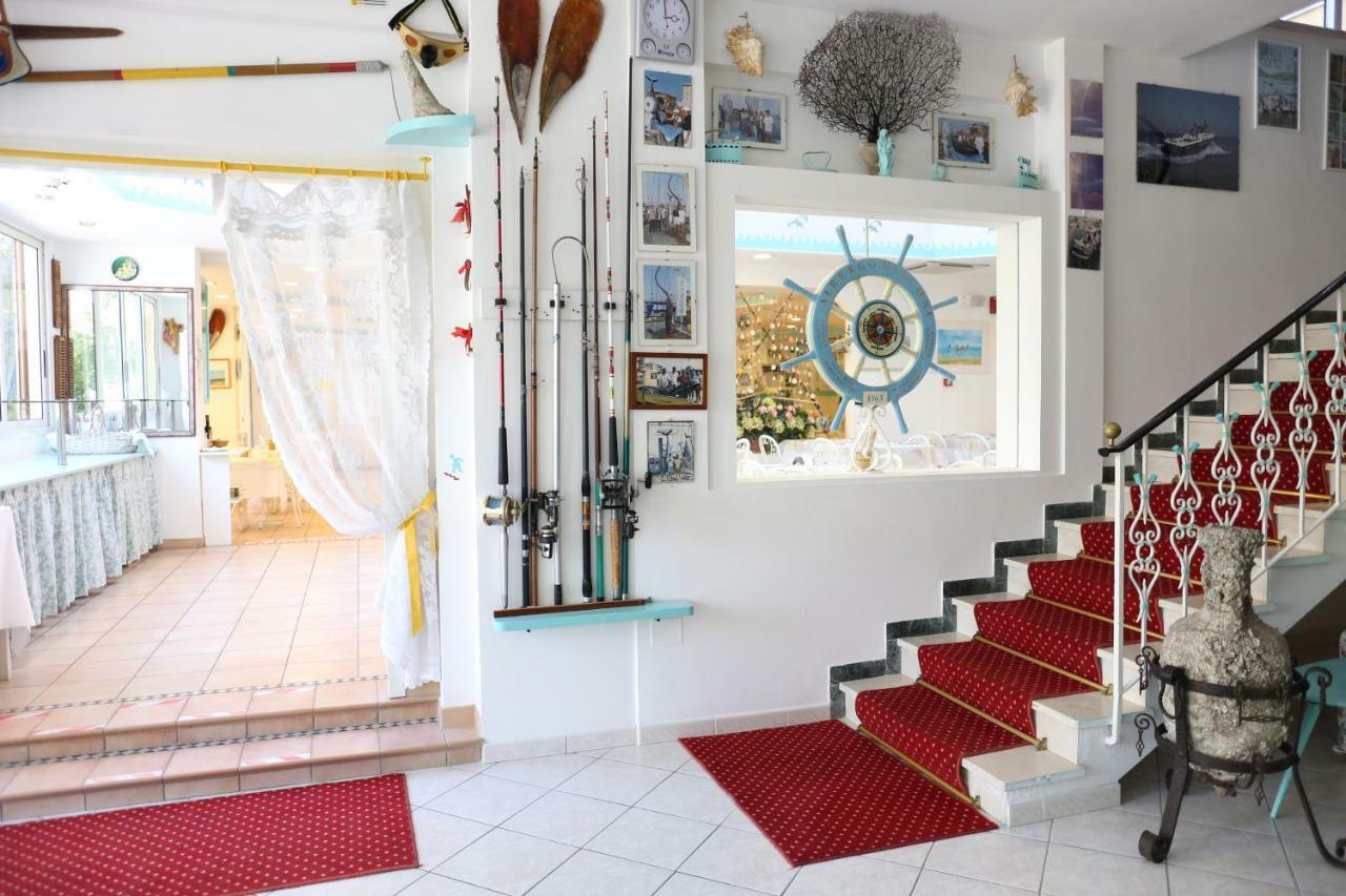 Hotel Marconi Cattolica Dış mekan fotoğraf