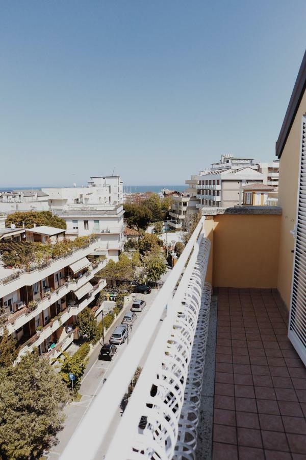 Hotel Marconi Cattolica Dış mekan fotoğraf